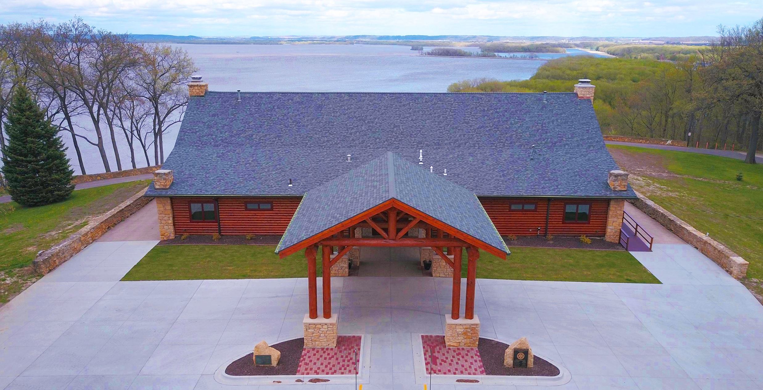 Eagle Point Park Lodge 2